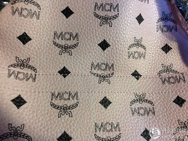 韩国免税店购入 MCM 新款 粉嫩双肩背包